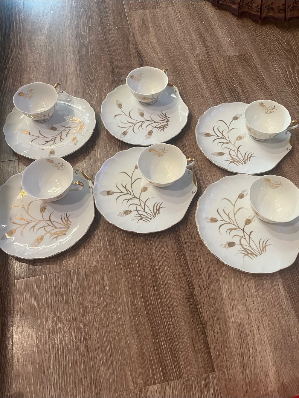Vintage Lefton China White and Gold Porcelain Tea Cup and Saucer Set - 6 Pieces